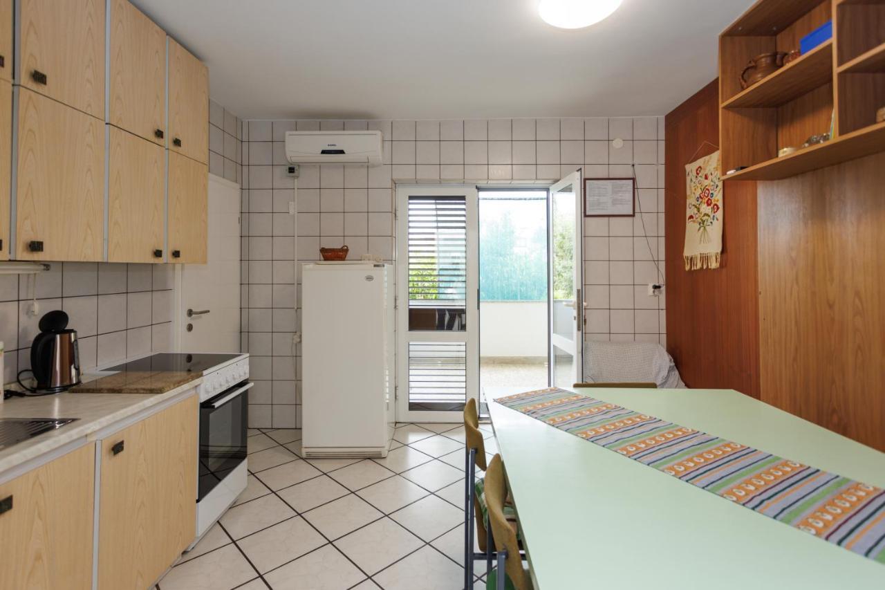 Apartments Pika Крк Экстерьер фото
